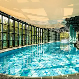 Corendon Amsterdam Schiphol Airport, A Tribute Portfolio فندق